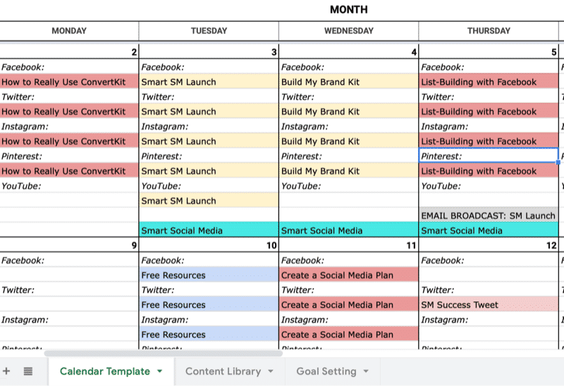 Social Media Examiner social media calendar