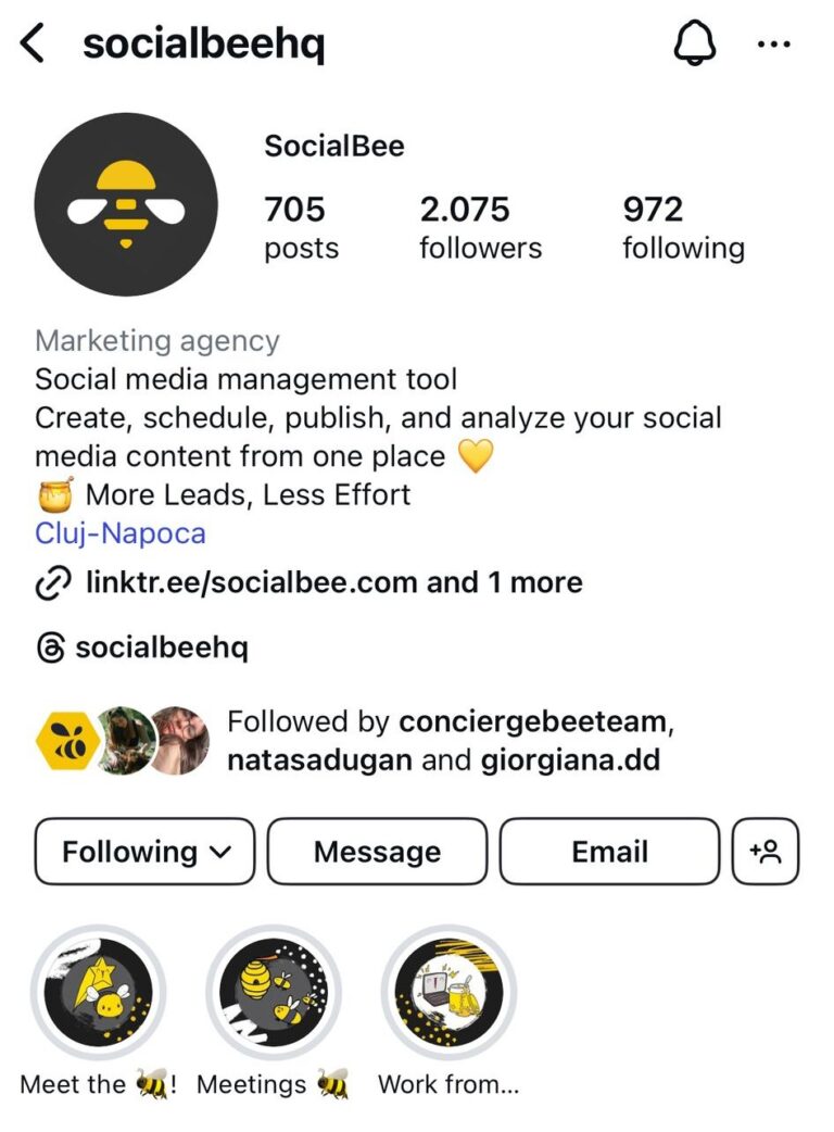 What is the difference between Facebook and Instagram? - SocialBee