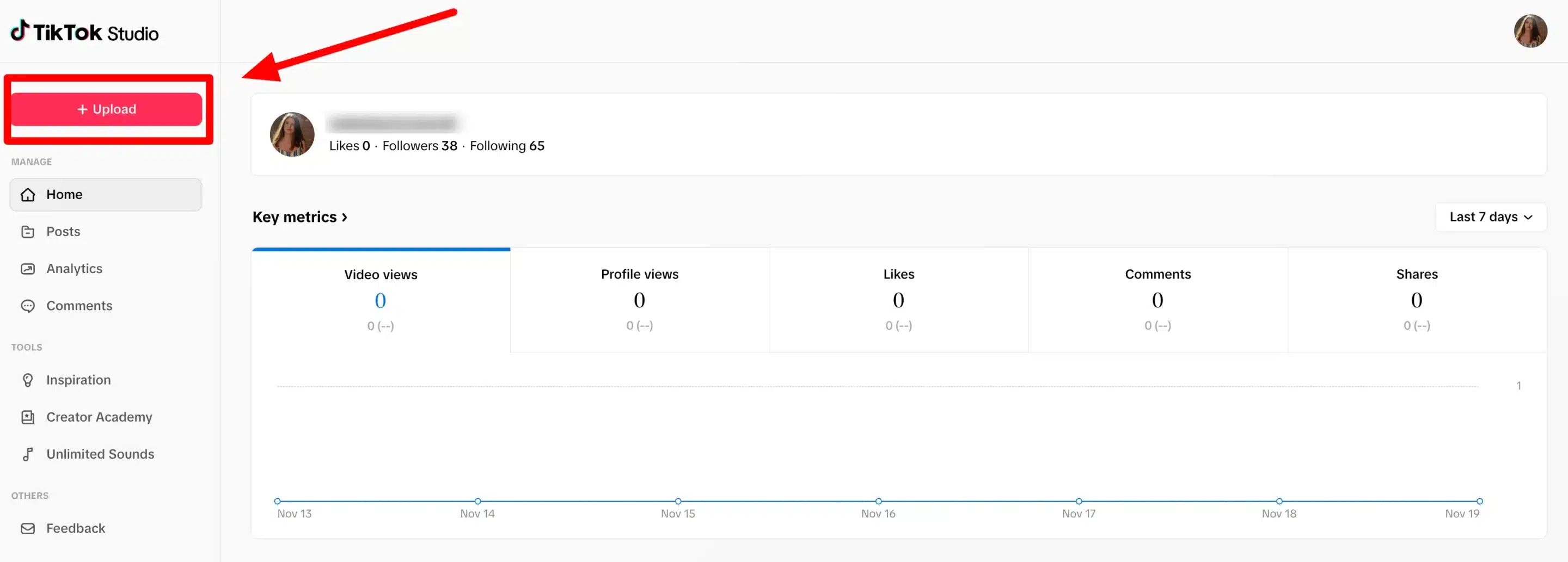 El panel de control de TikTok Studio muestra el botón