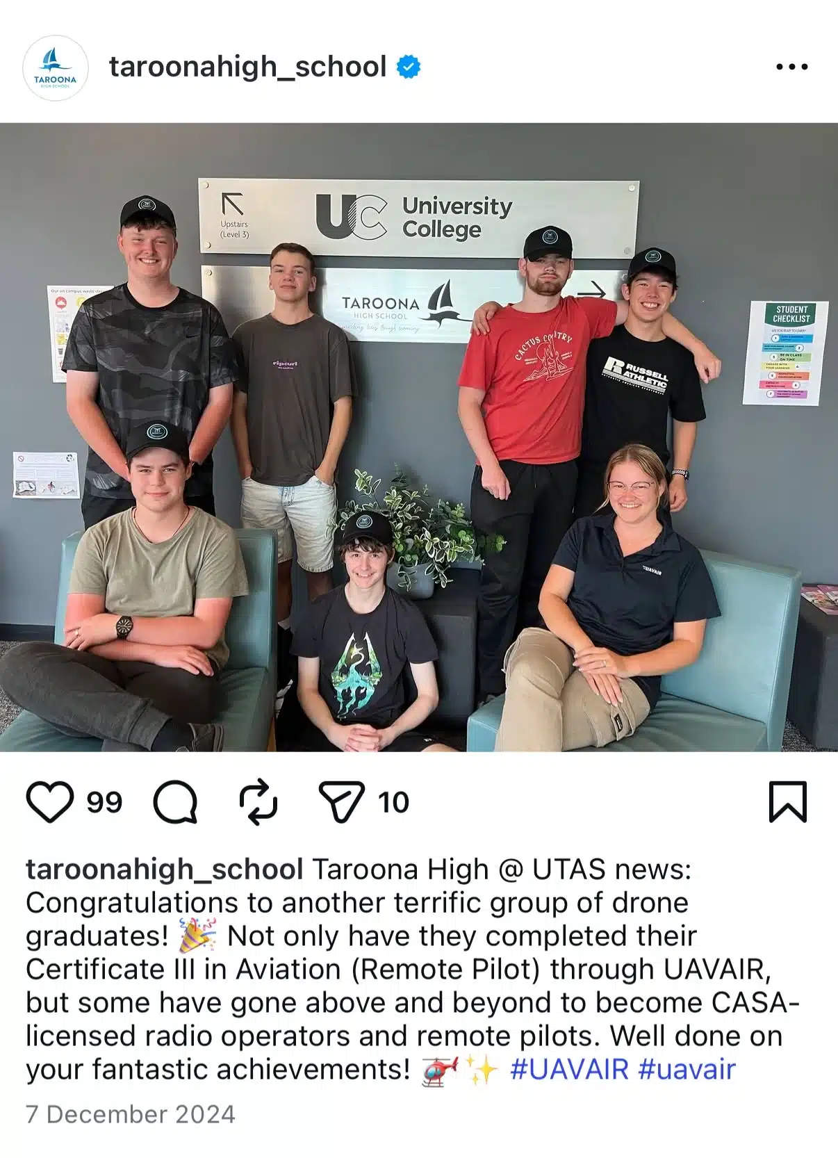 Publication Instagram du lycée Taroona rendant hommage aux élèves ayant suivi le programme menant au Certificat III en aviation (pilote à distance). La photo de groupe célèbre leur obtention du diplôme et leurs résultats dans le cadre de la formation au pilotage de drones et à la pilotage à distance.